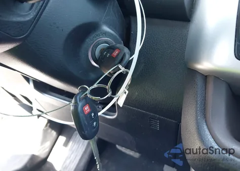 2019 Toyota Highlander Le z USA, uszkodzony, nr VIN 5TDZZRFH5KS367653